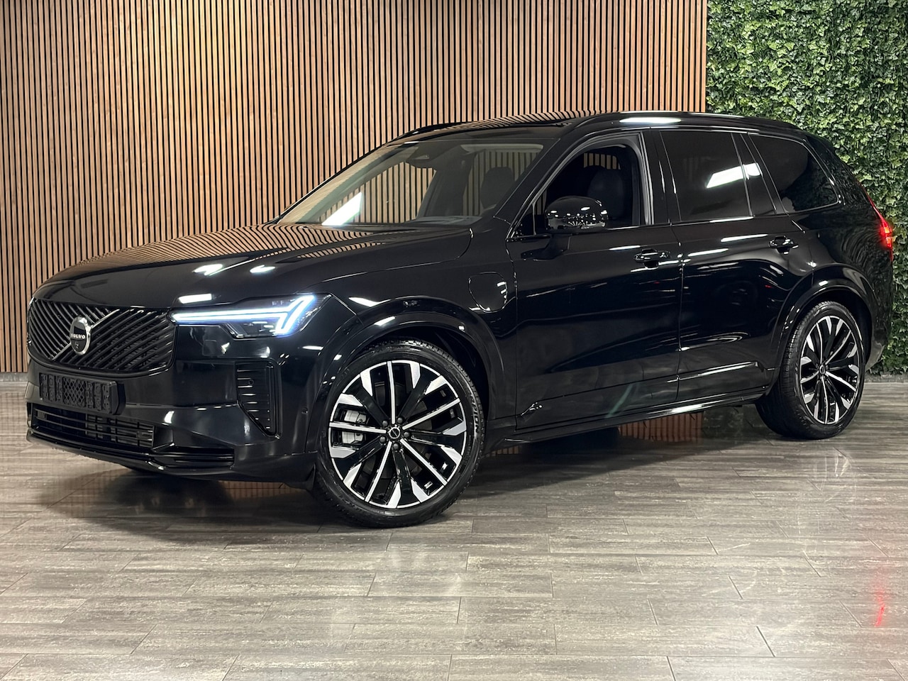 Volvo XC90 - T8 AWD Recharge Ultra Dark | Luchtvering | 360° Camera | Head-Up Display | Harman Kardon | - AutoWereld.nl