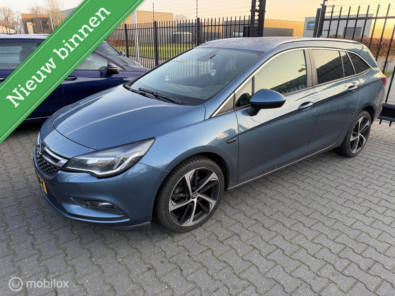 Opel Astra Sports Tourer - 1.6 CDTI Business 1.6 CDTI Business+ - AutoWereld.nl