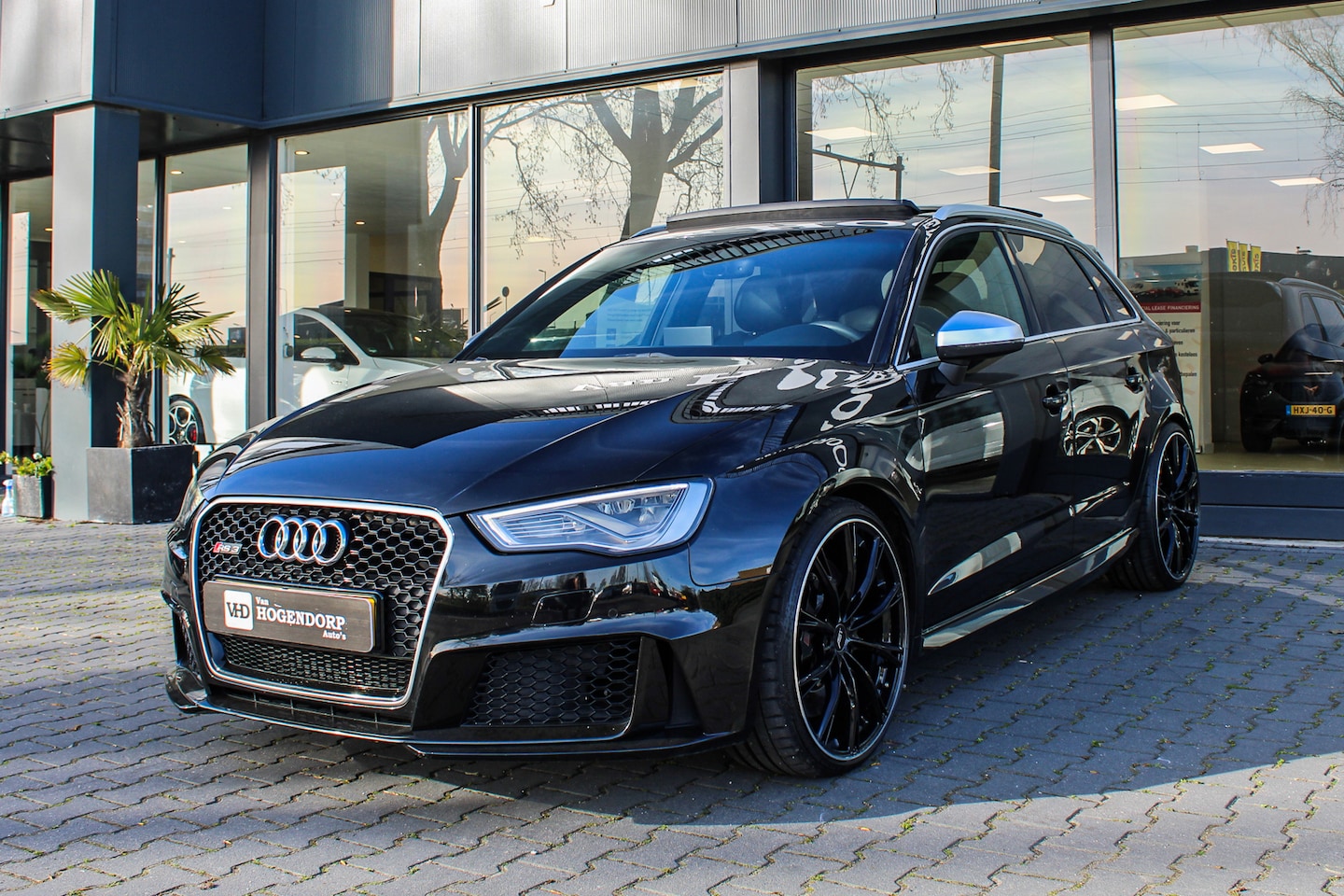 Audi RS3 - Sportback 2.5 TFSI RS3 Quattro NAVI PANO LED B&O - AutoWereld.nl