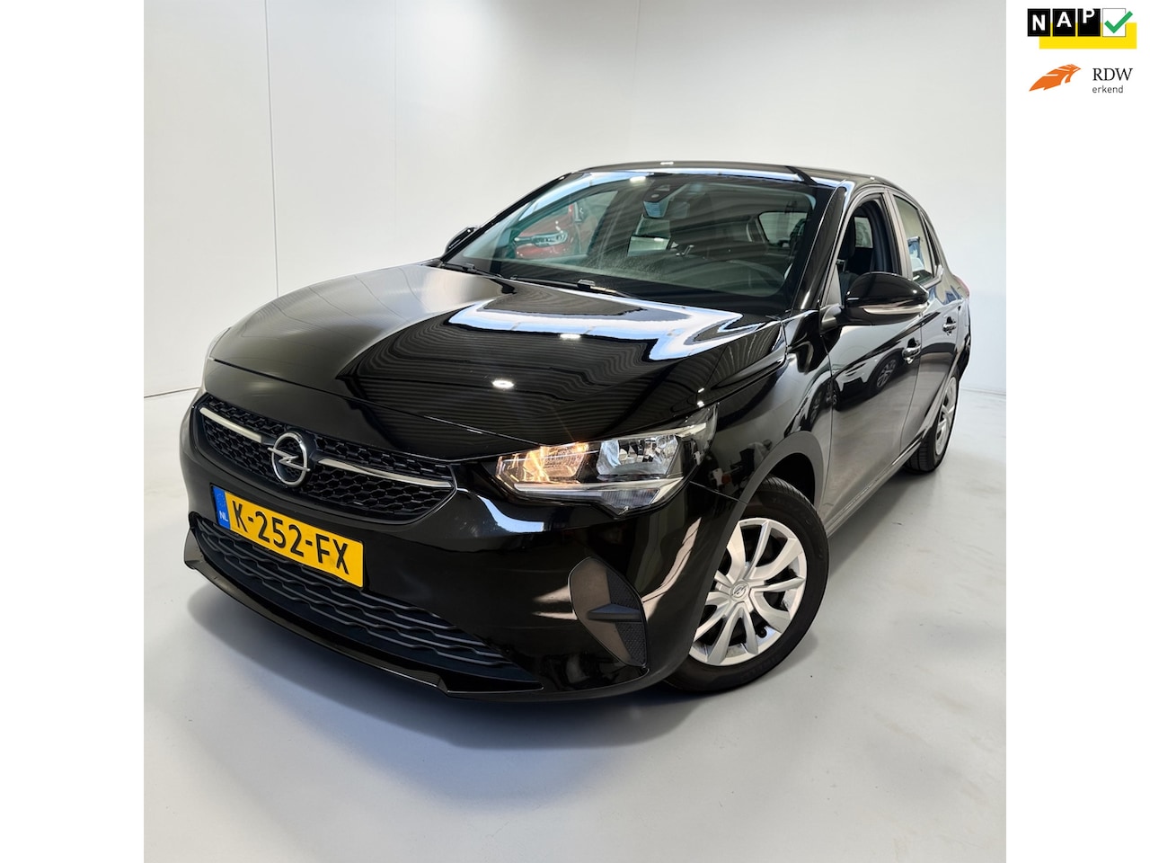 Opel Corsa - 1.2 Edition 1e eigenaar Dealer onderhouden - AutoWereld.nl
