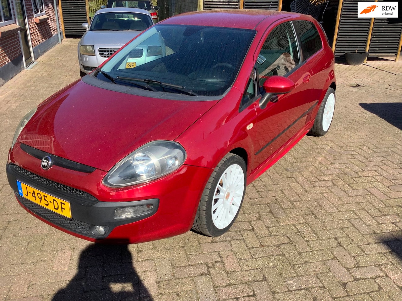Fiat Punto Evo - 1.4-16V Multiair Dynamic nieuwe apk tot 3-2027 - AutoWereld.nl