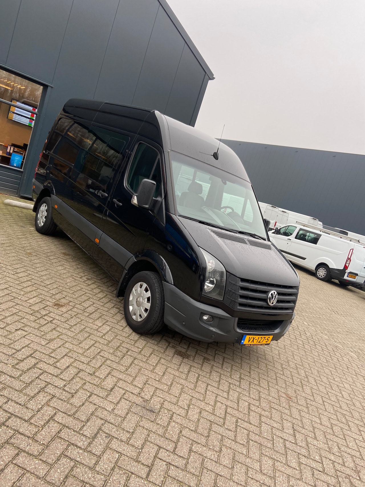 Volkswagen Crafter - 32 2.0 TDI L2H2 BM DC - AutoWereld.nl