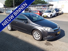 Opel Astra GTC - 1.6 Temptation mooie sportieve astra coupe met panoramadak
