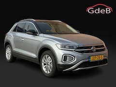 Volkswagen T-Roc - 1.5 TSI STYLE automaat Panoramadak