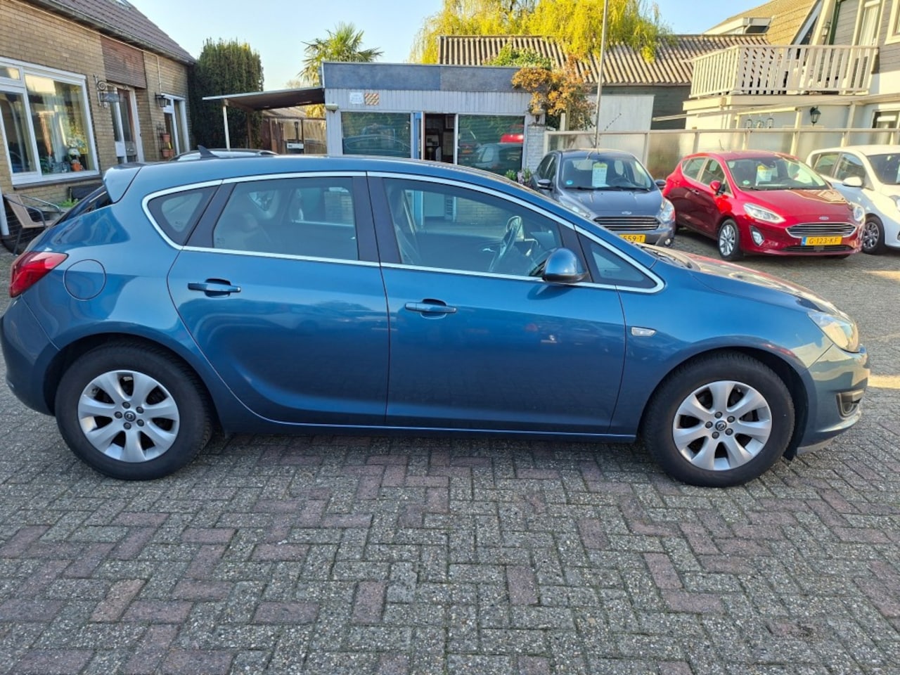Opel Astra - 1.4 Turbo Business RADIO-CD/CLIMATE/CRUISE/NAVI/ELEC.RAMEN V+A/PDC/TREKHAAK