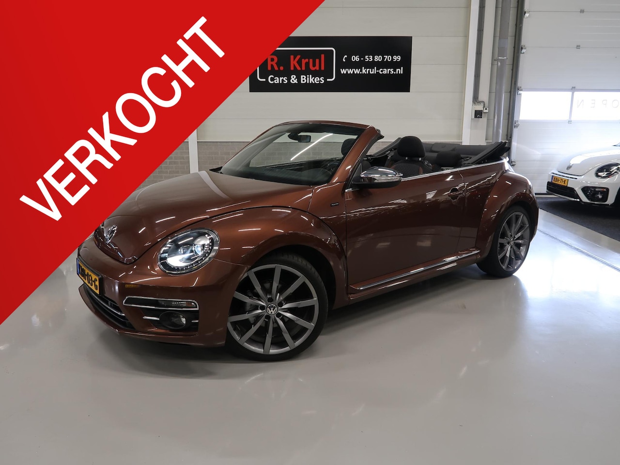 Volkswagen Beetle Cabriolet - 1.4 TSI Allstar BTW LED App connect Automaat Fender 20 inch Camera Half Leer Navigatie Blu - AutoWereld.nl
