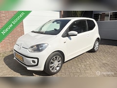 Volkswagen Up! - 1.0 high up BlueMotion Airco