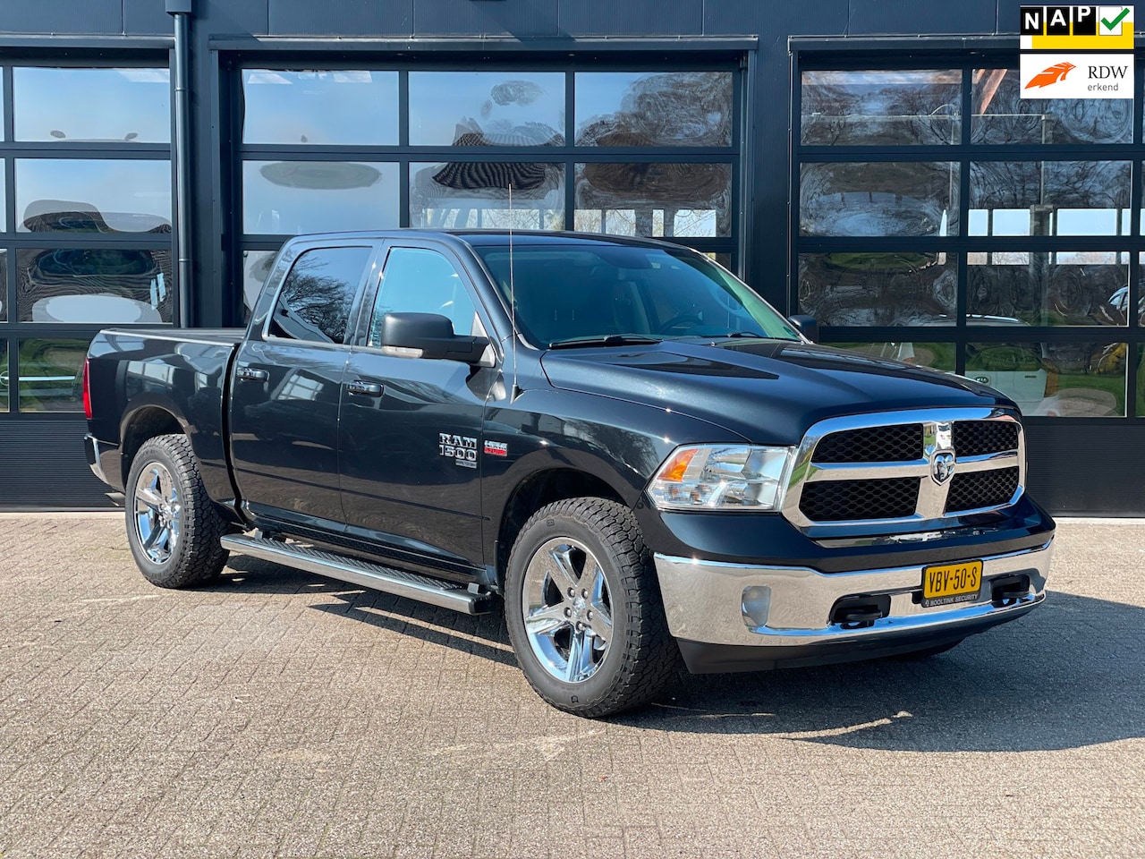 Dodge Ram 1500 - 5.7 V8 4x4 Crew Cab Big Horn - AutoWereld.nl