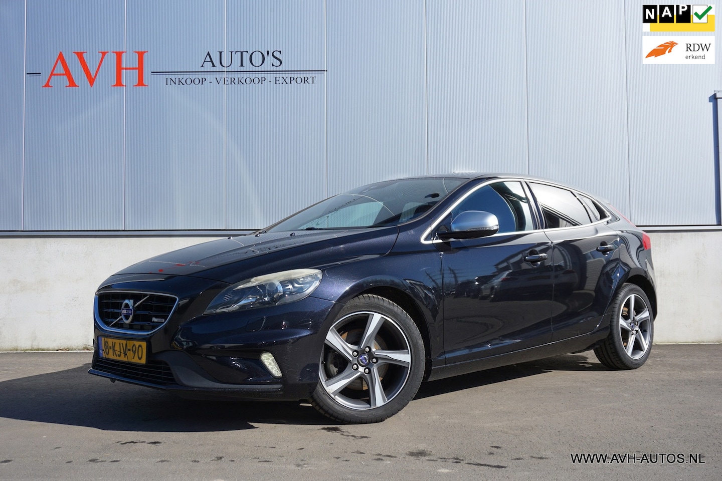 Volvo V40 - 1.6 T3 R-Design 1.6 T3 R-Design - AutoWereld.nl