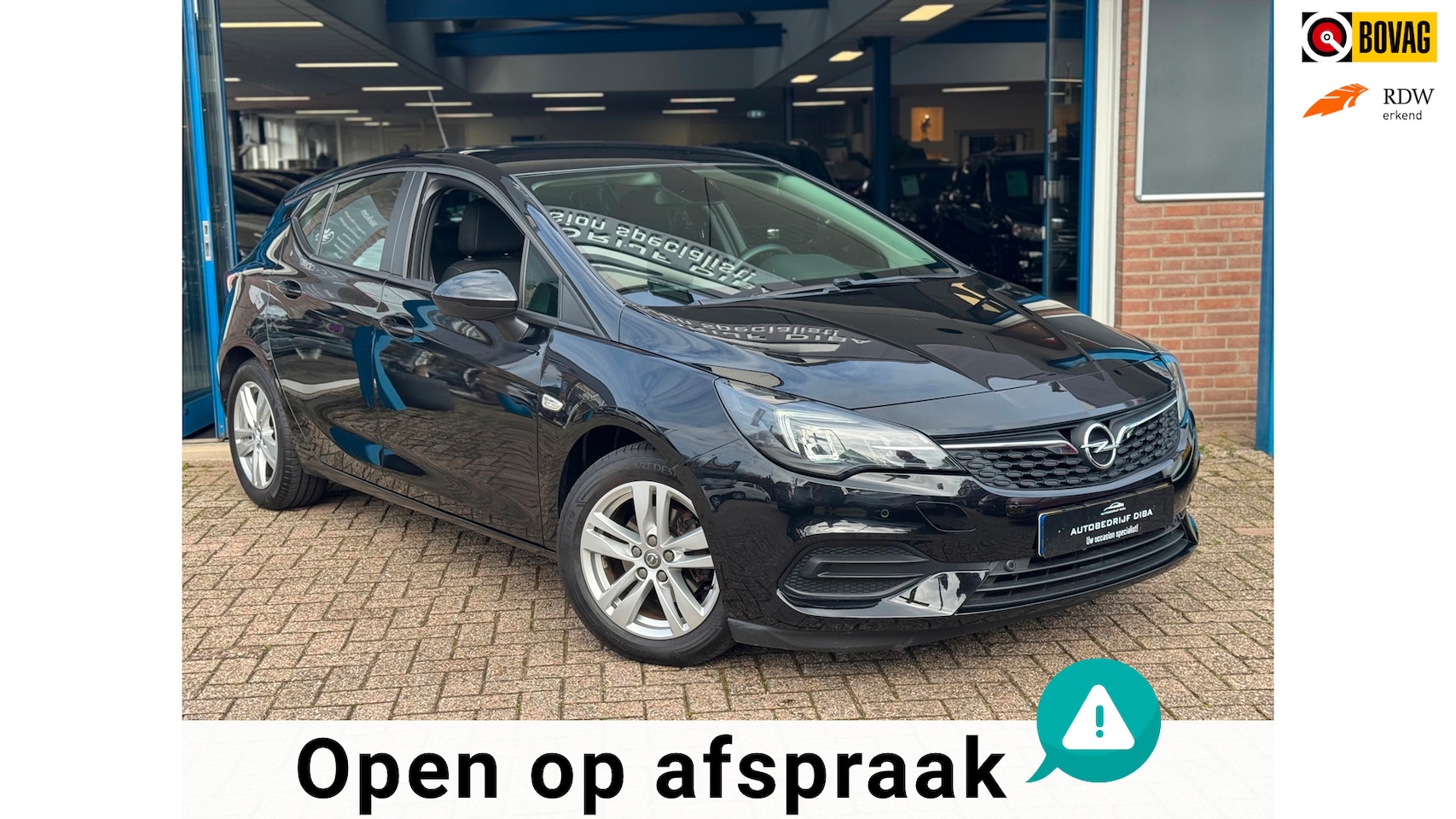 Opel Astra - 1.2 Blitz Edition 2021 ZWART NAVI AIRCO LM NAP! - AutoWereld.nl