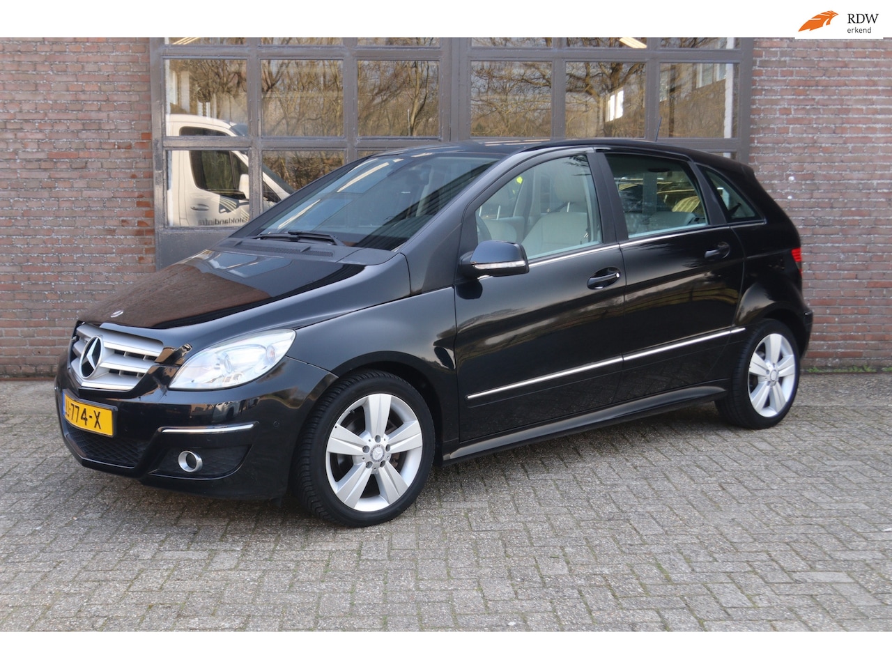 Mercedes-Benz B-klasse - 170 CC|AUT|AC|PDC|APK 06-2026 - AutoWereld.nl