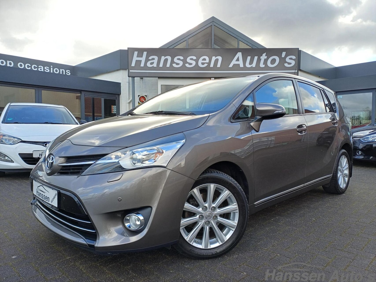 Toyota Verso - 1.8 VVT-i SkyView Edition 1.8 VVT-i SkyView Edition - AutoWereld.nl