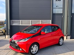 Toyota Aygo - 1.0 VVT-i x-play x-play Touch *achteruitrijcamera *car-play