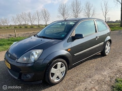 Ford Fiesta - 1.3-8V Futura / APK 3-2027 / Lees tekst