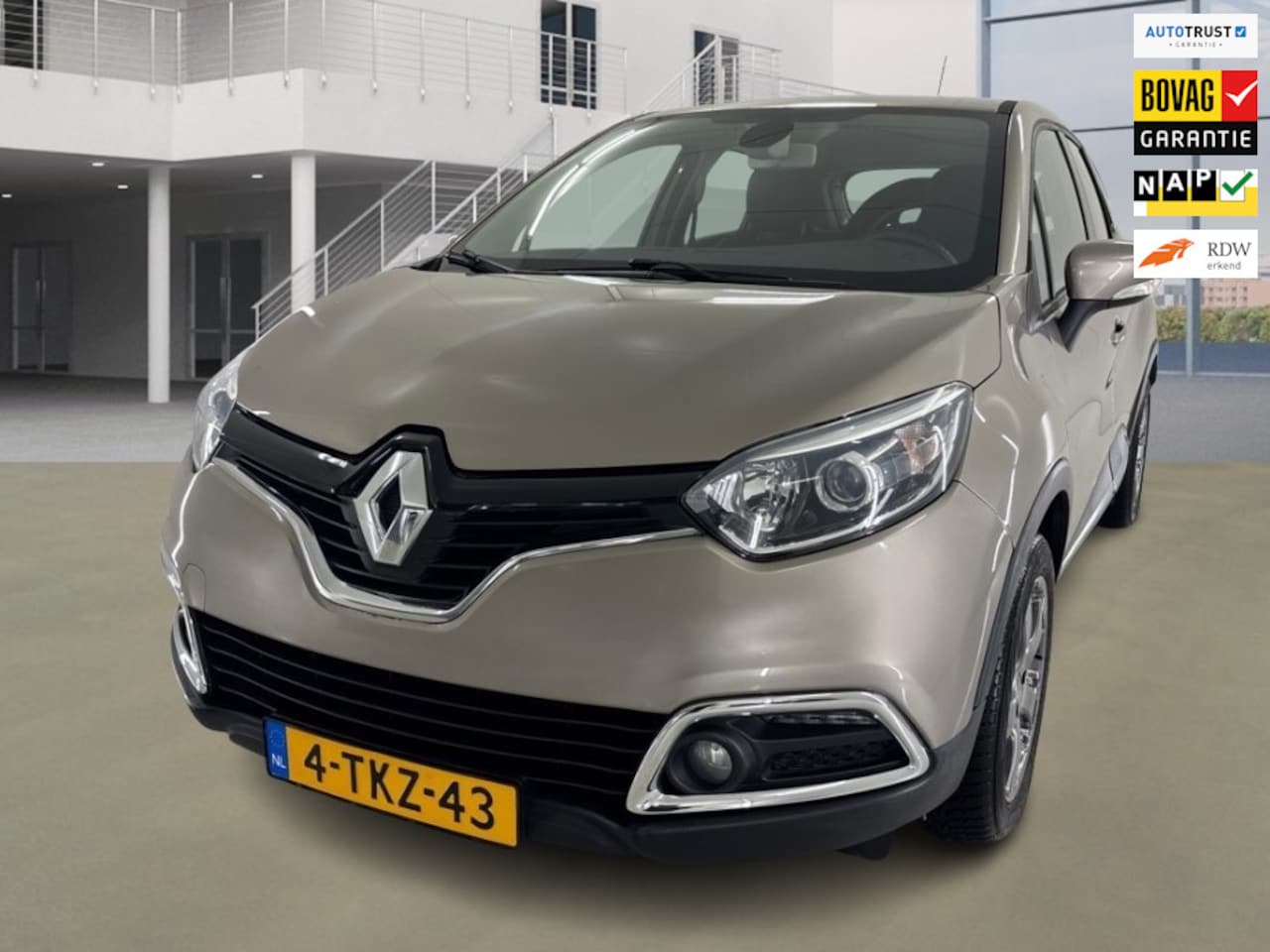 Renault Captur - 0.9 TCe Dynamique 1e Eig. 28.400 km +NAP NL-auto - AutoWereld.nl