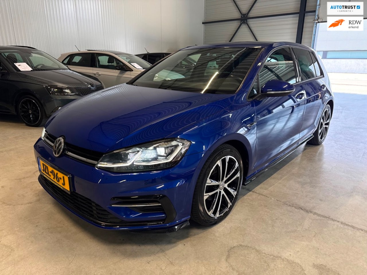 Volkswagen Golf - 1.0 TSI Highline Business 3x R line - AutoWereld.nl