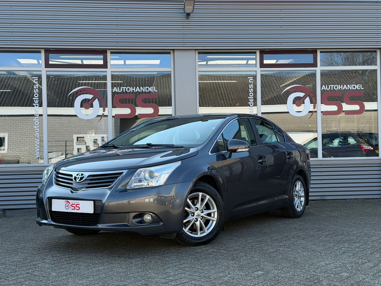 Toyota Avensis - 1.8 VVTi Business AUTOMAAT LEER TREKHAAK AIRCO CRUISE - AutoWereld.nl