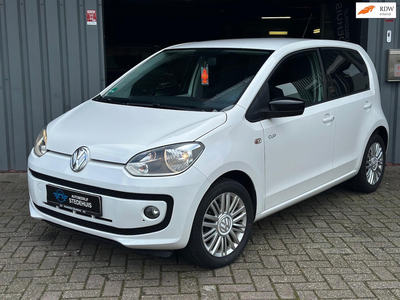 Volkswagen Up! - 1.0 high Club up! BlueMotion Airco | Stoelverwarming - AutoWereld.nl