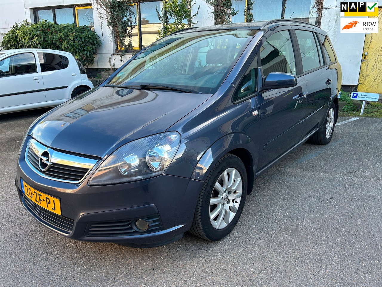 Opel Zafira - 2.2 Temptation / 7-pers / Airco / Cruise control - AutoWereld.nl