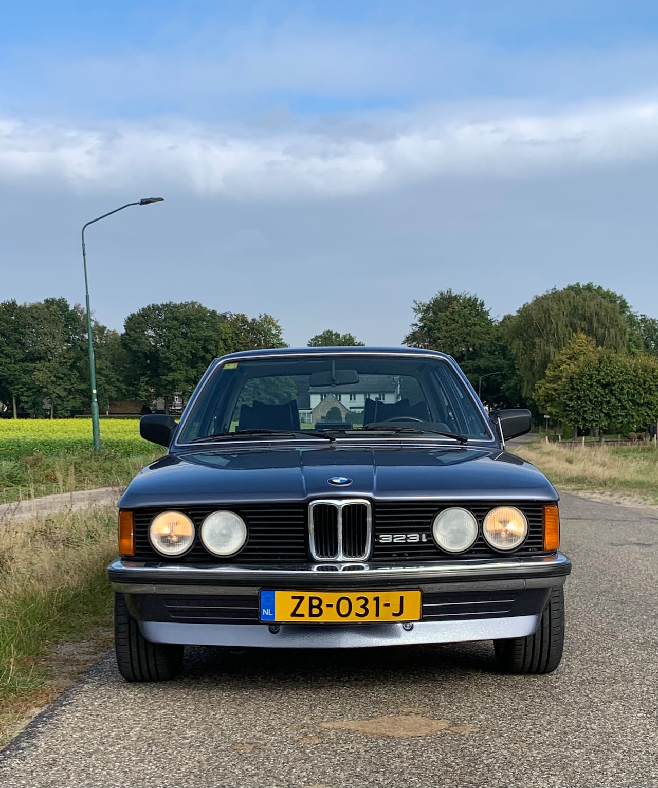 BMW 3-serie - 323i BMW 323i E21 Airco 6 cil. belastingvrij en alle milieuzones - AutoWereld.nl