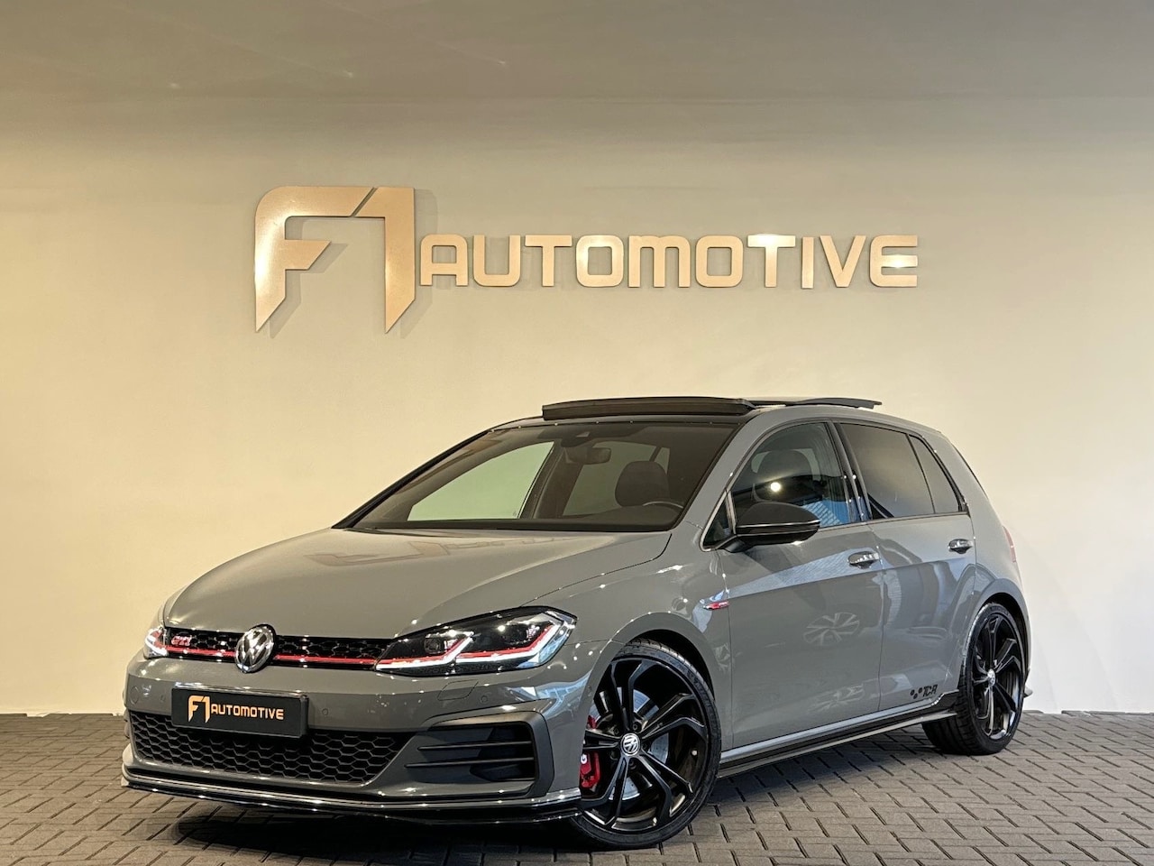 Volkswagen Golf - 2.0 TSI GTI TCR Pano|Keyles|Akrapovic|Dynaudio - AutoWereld.nl