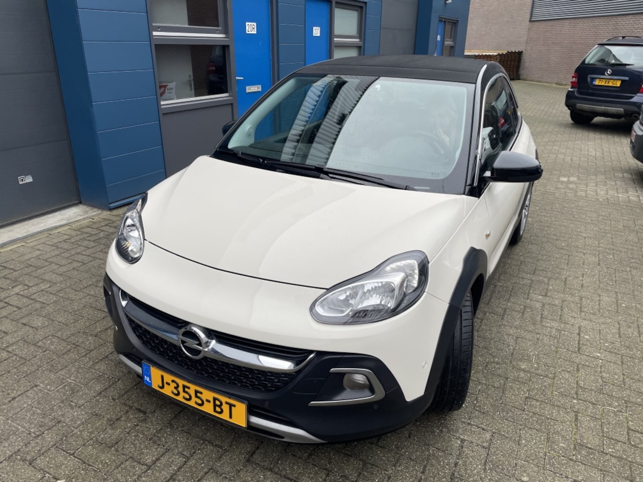 Opel ADAM - 1.0 Turbo Rocks Cabrio-Top Nwe Distrb-Ketting! - AutoWereld.nl