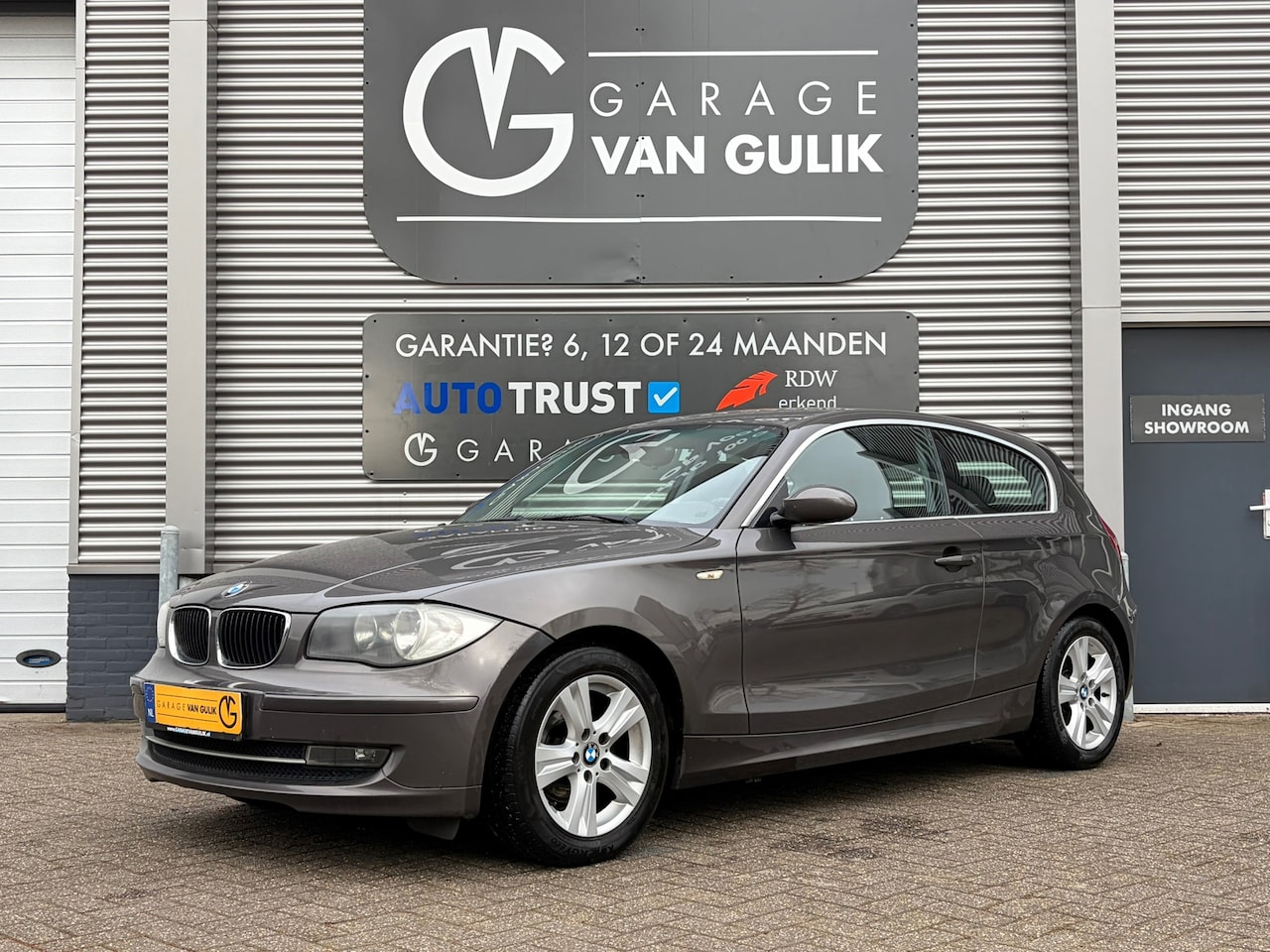 BMW 1-serie - 116i Business Line 122PK Airco,Isofix,ElektrRamen+Spiegels,Bluetooth,Parkeersensoren,Radio - AutoWereld.nl