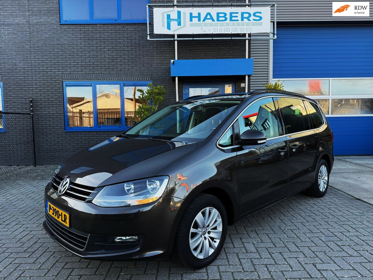 Volkswagen Sharan - 1.4 TSI Comfortline 7p 150PK|Navigatie|Schuifdeuren|StoelVW|Climate|Trekhaak|Cruise Contro - AutoWereld.nl