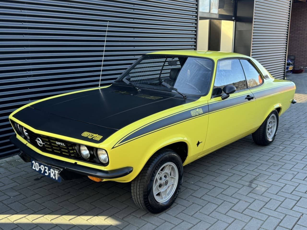 Opel Manta - 1600S GT/E COMPLEET GERESTAUREERD| PLAATJE| UNIEK - AutoWereld.nl