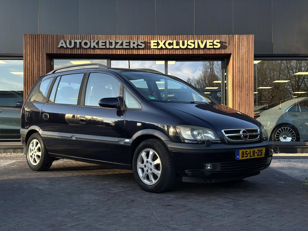 Opel Zafira - 2.2-16V Elegance Mistlampen L.M. velgen Electrische ramen Cruise controle - AutoWereld.nl