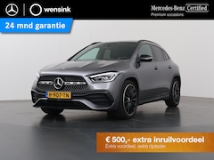 Mercedes-Benz GLA-Klasse - 200 AMG Line | Night | Panorama-schuifdak | Widescreen | Achteruitrijcamera | EASY PACK