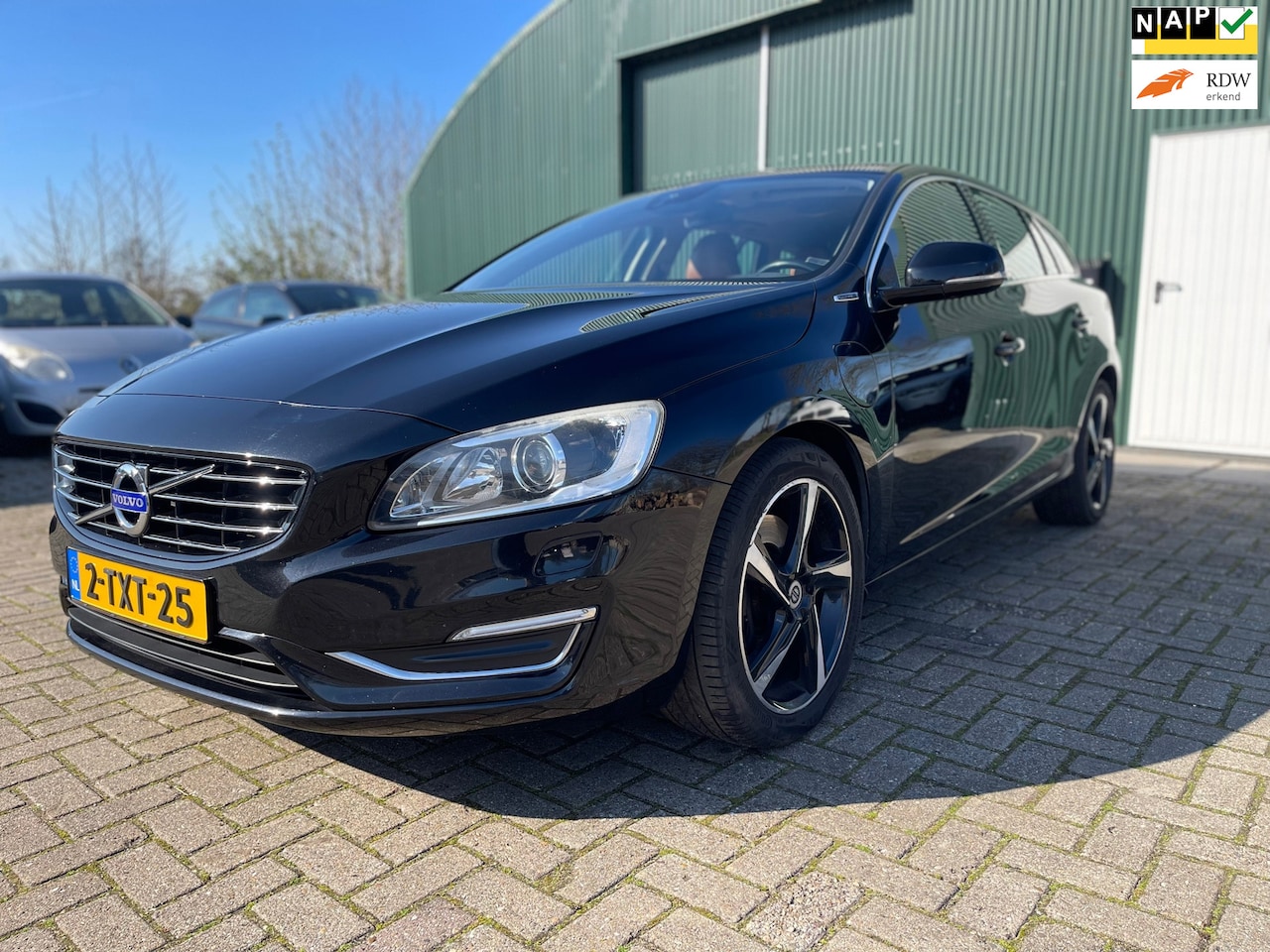 Volvo V60 - 2.4 D6 AWD Plug-In Hybrid Summum/2e Eig! Voll Option!! - AutoWereld.nl