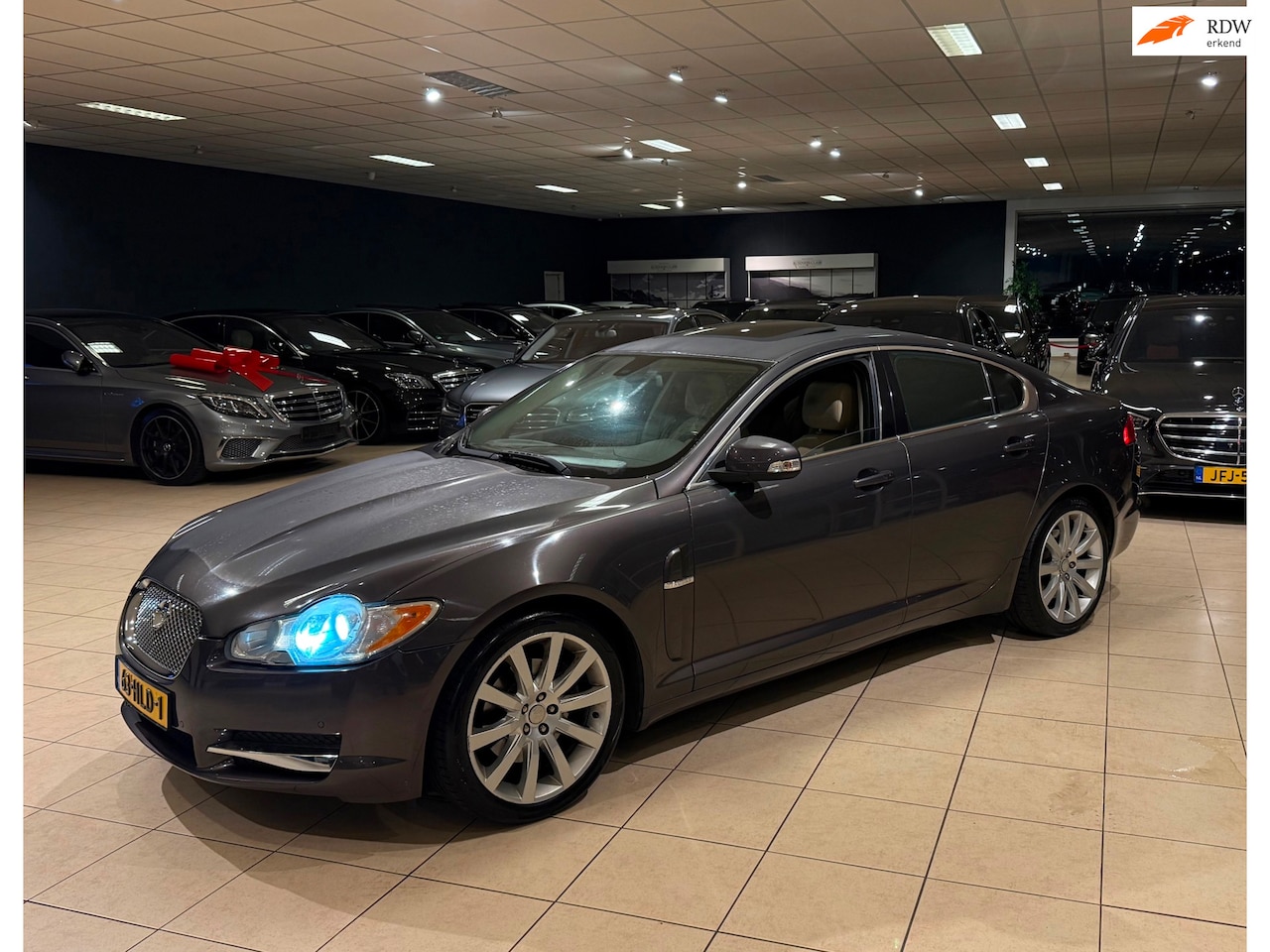 Jaguar XF - 3.0 V6 Premium Luxury Benzine Automaat Vol Opties - AutoWereld.nl
