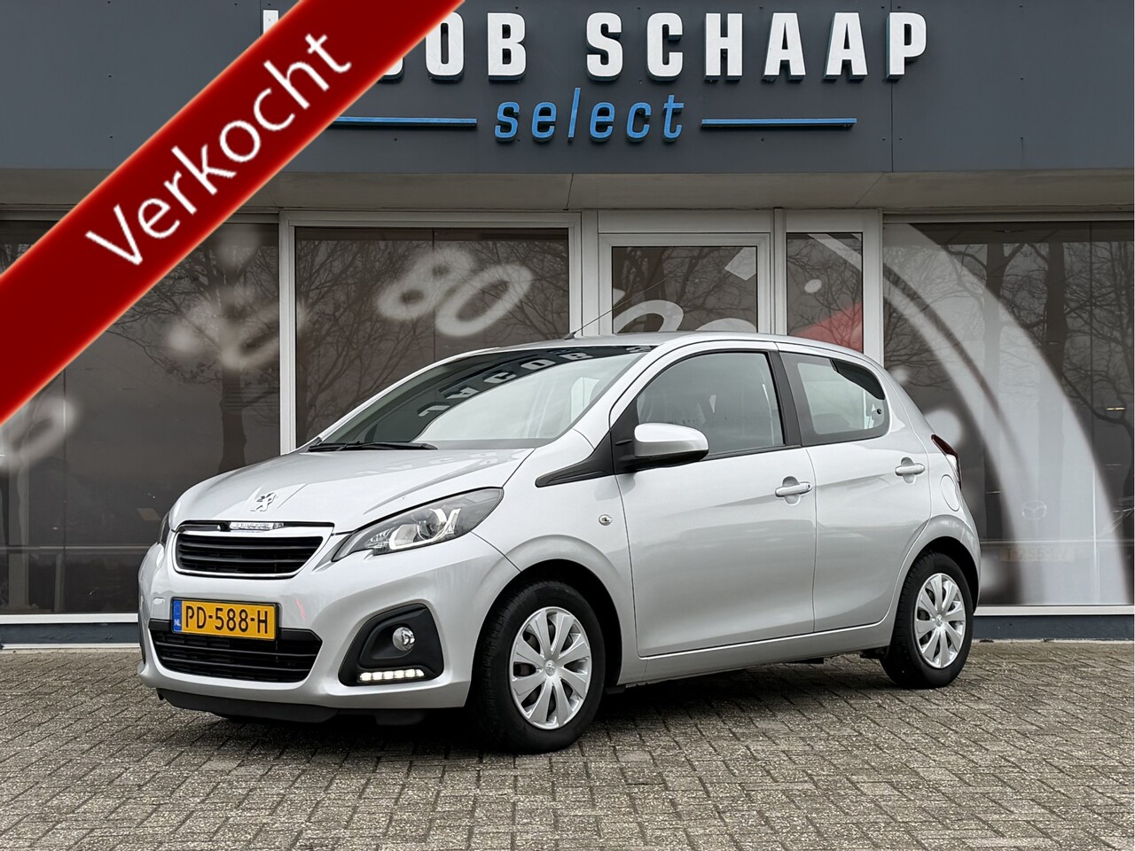 Peugeot 108 - 1.0 e-VTi Blue Lion / Bluetooth / Airco / Trekhaak / Dealer onderhouden - AutoWereld.nl