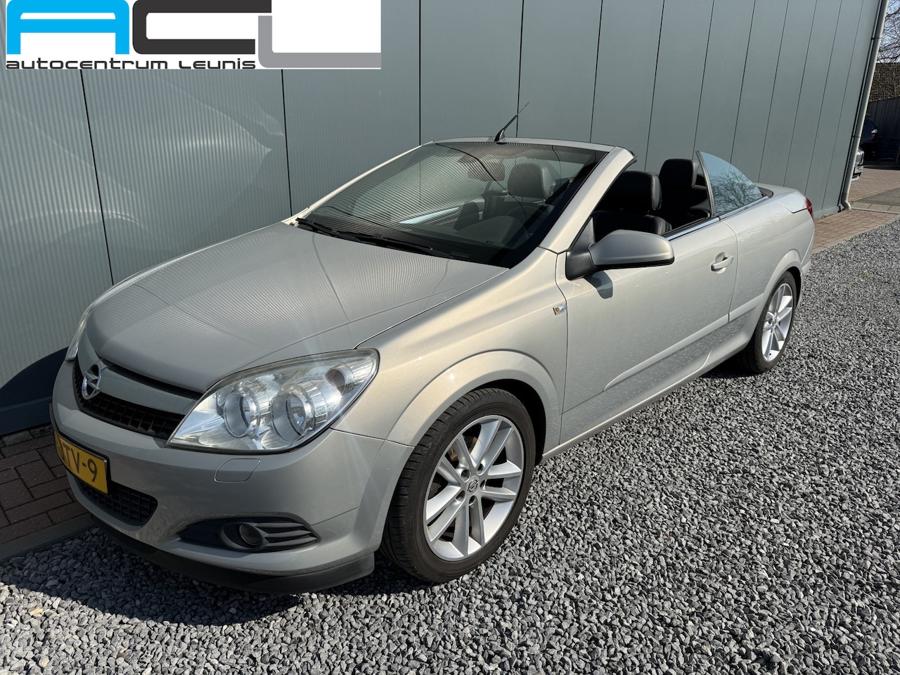 Opel Astra TwinTop - 1.8 Cosmo Cabriolet - AutoWereld.nl