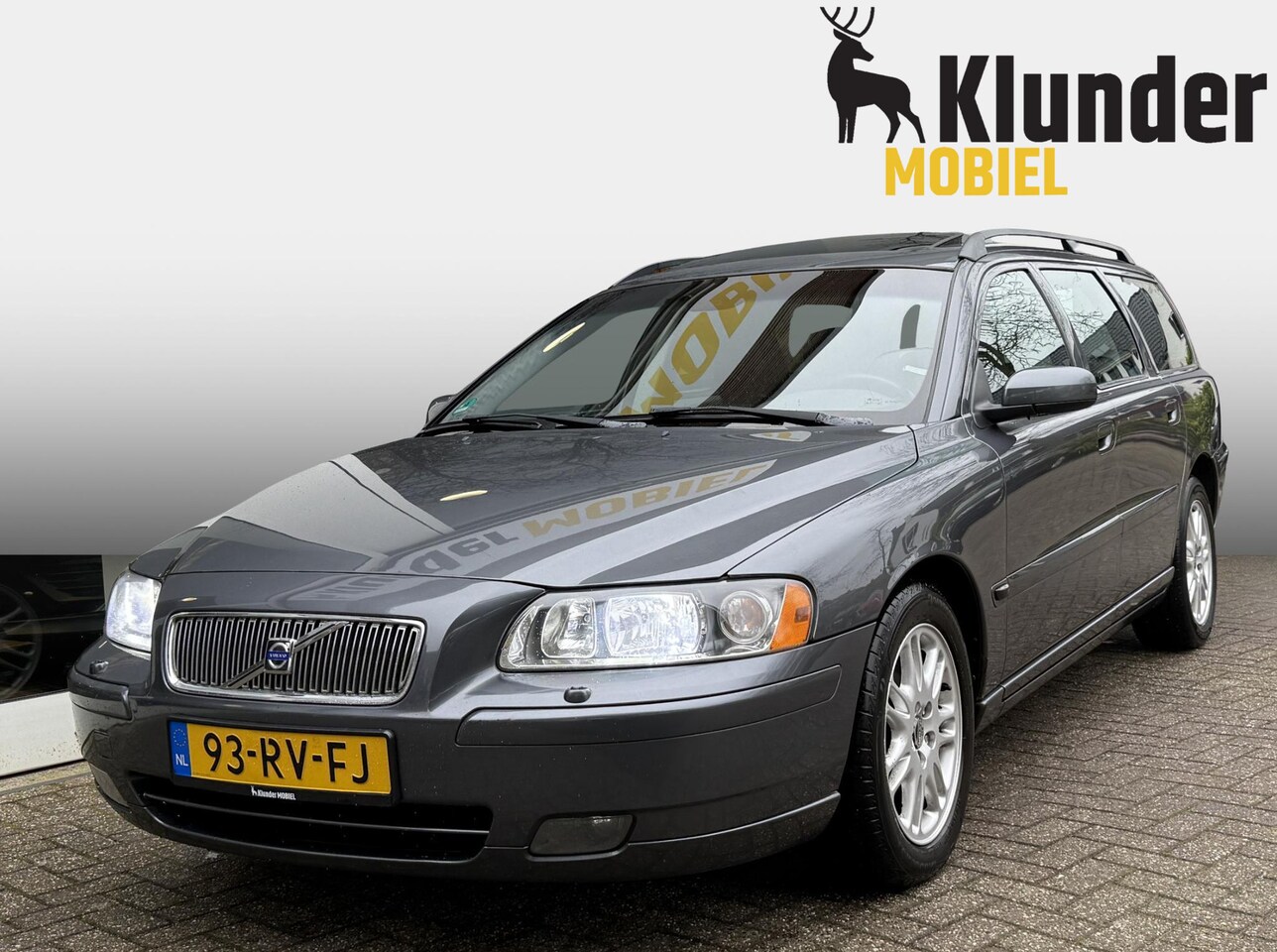 Volvo V70 - 2.4 Summum Aut. |Schuifdak|Leder|Trekhaak| - AutoWereld.nl