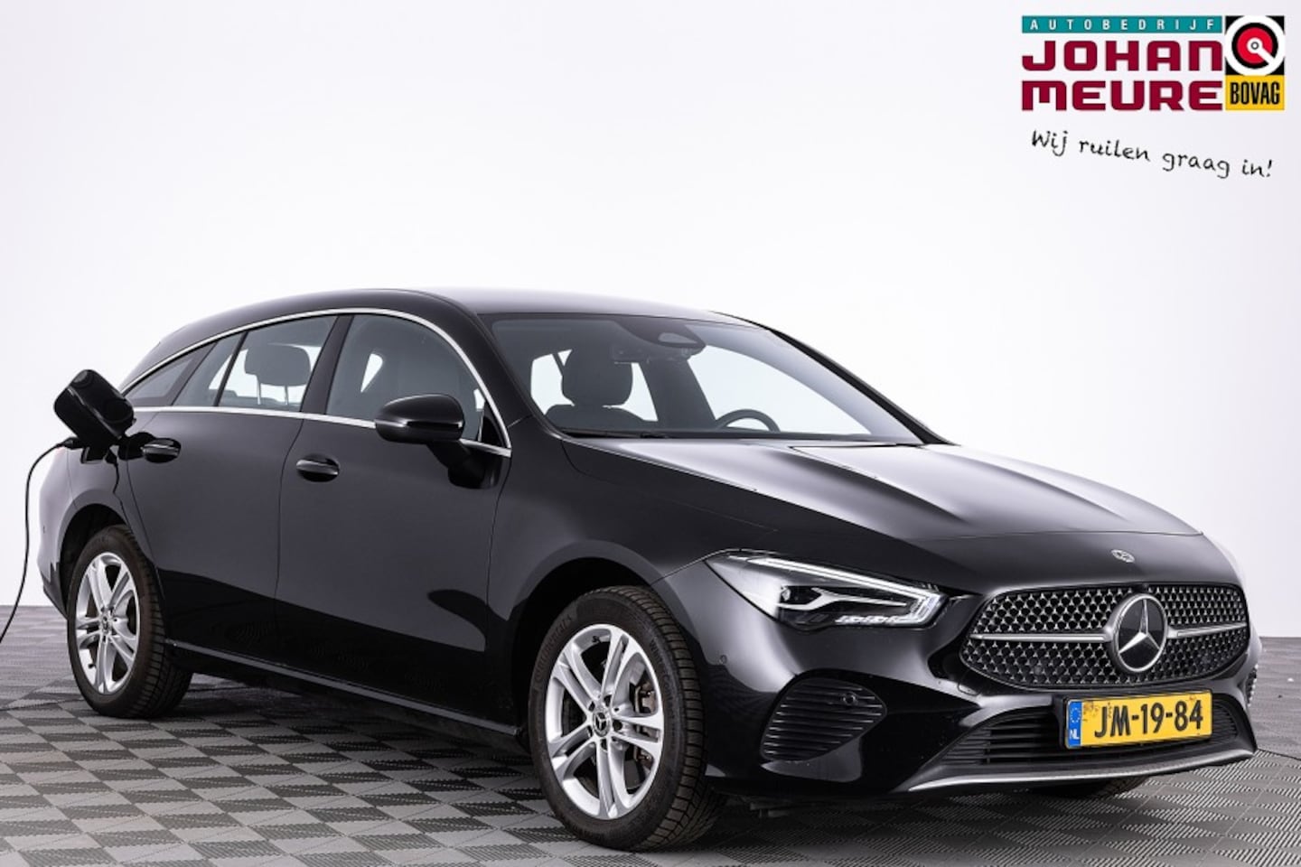 Mercedes-Benz CLA-klasse Shooting Brake - 250 e Business Solution | NAVI | Half LEDER | Full LED | Trekhaak - AutoWereld.nl