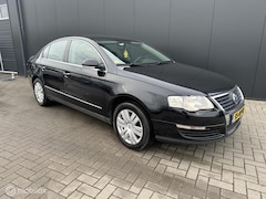 Volkswagen Passat - 1.6 FSI Comfortline Nieuwe APK