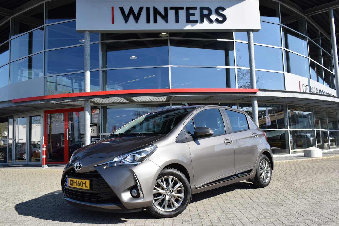 Toyota Yaris - 1.5 VVT-i Aspiration | Trekhaak | Navigatie | Camera | Cruise Control | Airco | - AutoWereld.nl