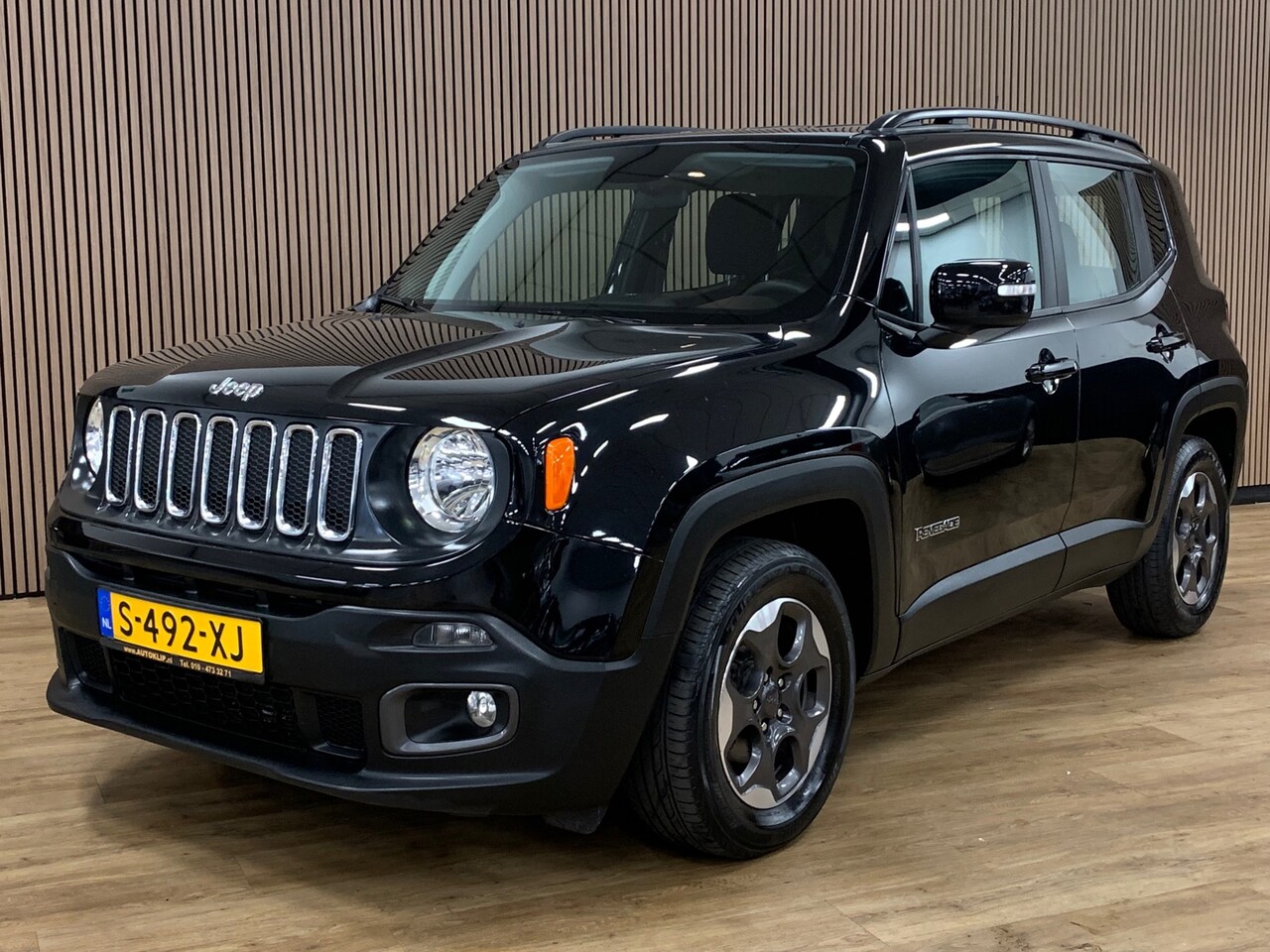 Jeep Renegade - 1.4 MultiAir Night Eagle II Limited|Automaat|Climate Control| - AutoWereld.nl