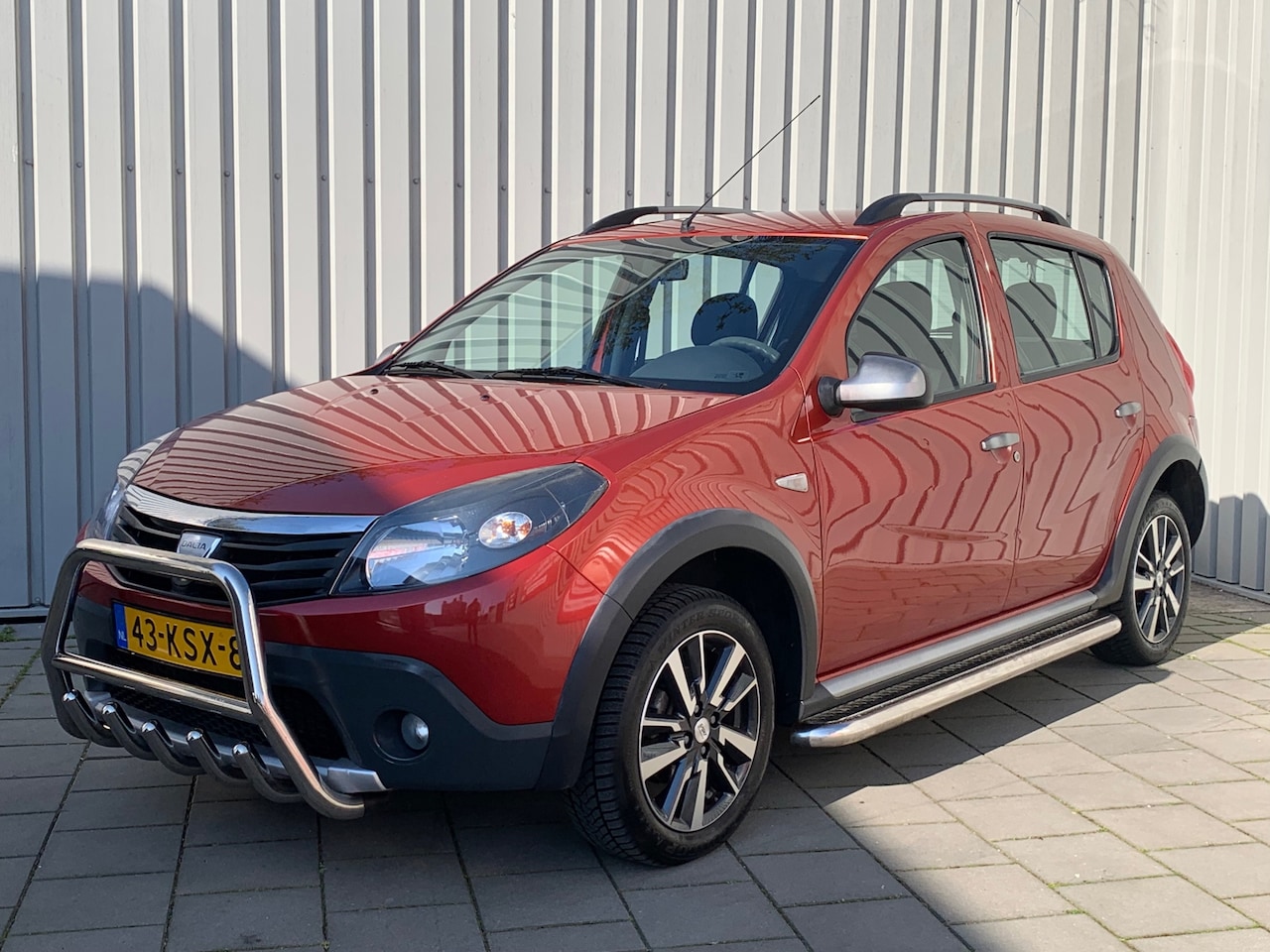 Dacia Sandero Stepway - 1.6 Stepway|140000KM|Airco| - AutoWereld.nl