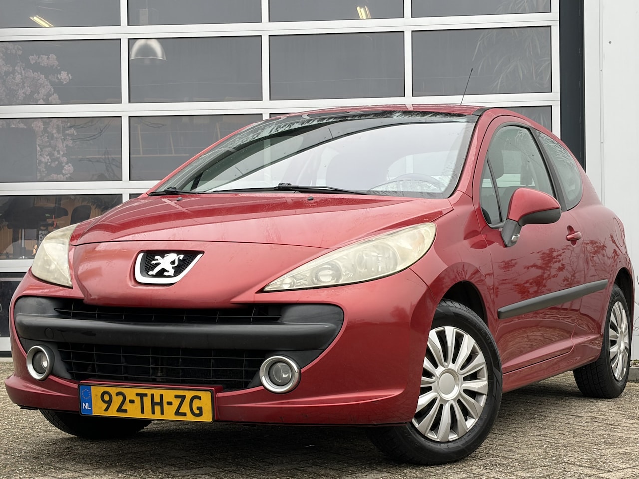 Peugeot 207 - 1.4-16V XS 90pk | APK tot 24-11-2026! | Airco | Elektrische ramen voor | Isofix bevestigin - AutoWereld.nl