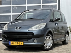 Peugeot 1007 - 1.4 Gentry 74pk | Airco | Elektrische ramen voor | Radio cd speler | Trekhaak | Leuke auto