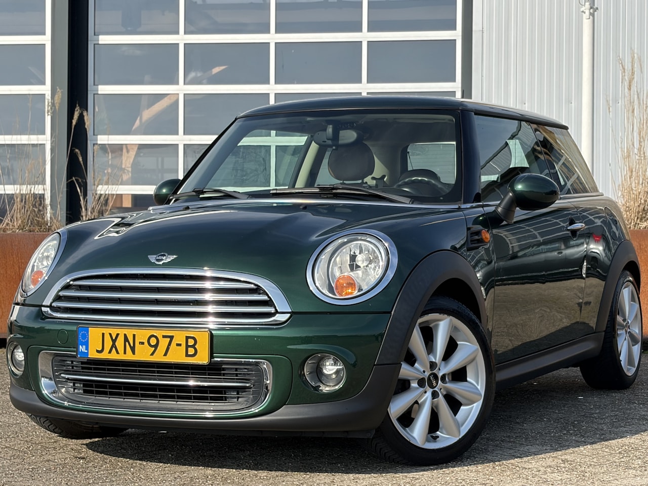 MINI Cooper - Mini 1.6 Westminster 122pk | Airco automatisch | Bluetooth | Cruise control | Lederen bekl - AutoWereld.nl