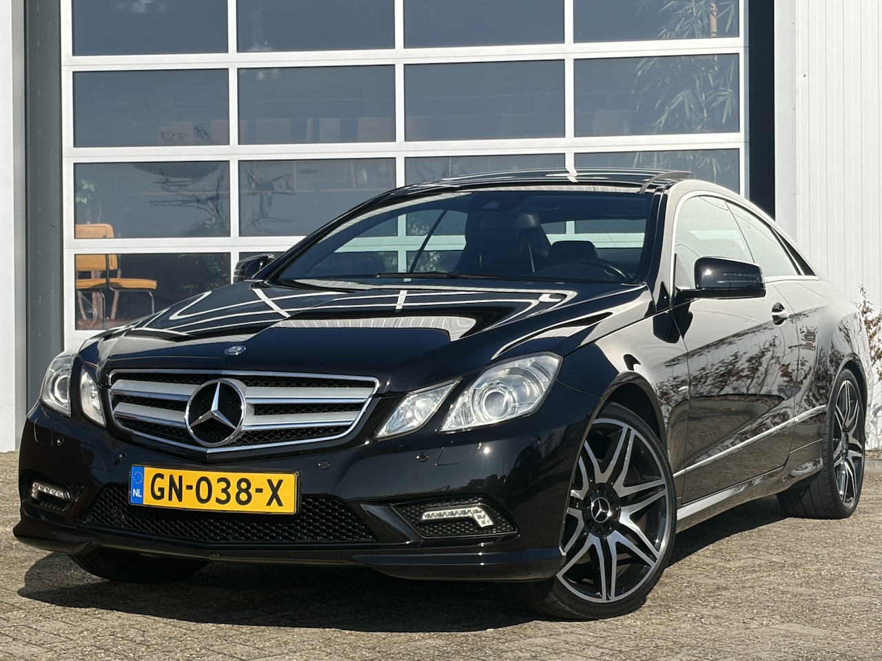 Mercedes-Benz E-klasse Coupé - 350 CGI Avantgarde 293pk | Harman&Kardon Sound | Bi-xenon koplamp adaptief | Lederen bekle - AutoWereld.nl