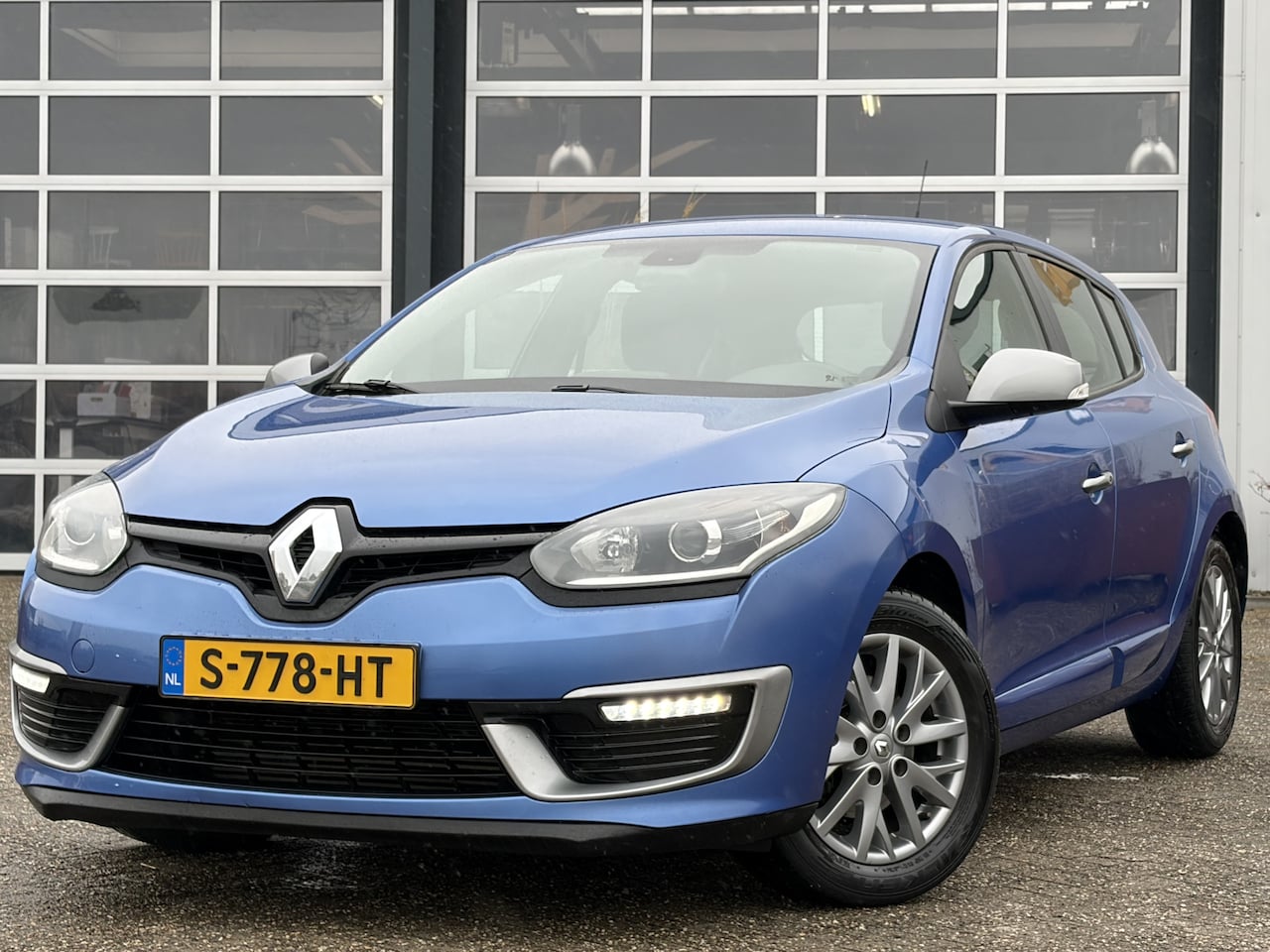 Renault Mégane - 1.2 TCe GT-Line 116pk | Airco automatisch | Bluetooth | Cruise control | Lichtmetalen velg - AutoWereld.nl