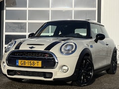MINI Cooper S - 2.0 Chili Serious Business 192pk | Achteruitrijcamera | Bluetooth | Cruise control | Elekt