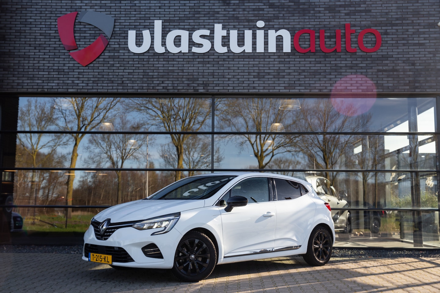 Renault Clio - 1.6 E-Tech Hybrid 140 Zen , Carplay, Camera, Keyless entry, - AutoWereld.nl