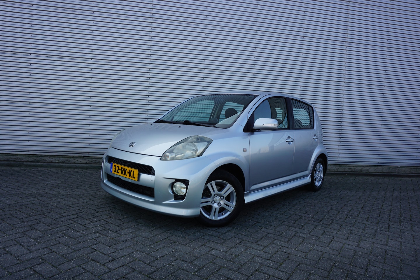 Daihatsu Sirion 2 - 1.3-16V Comfort Airco / Cruise / Parkeers. / Elektr. ramen / Lm velgen / NAP - AutoWereld.nl
