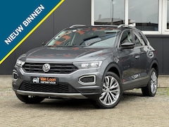 Volkswagen T-Roc - 1.5TSI IQ.DRIVE Sport/Trekhaak/Blind spot/Adap cruise/Stoelverwa